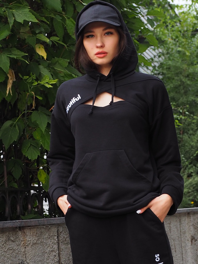 Женские спортивные костюмы