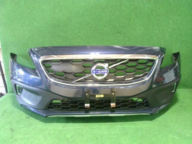 Передний бампер Volvo V40 cross country